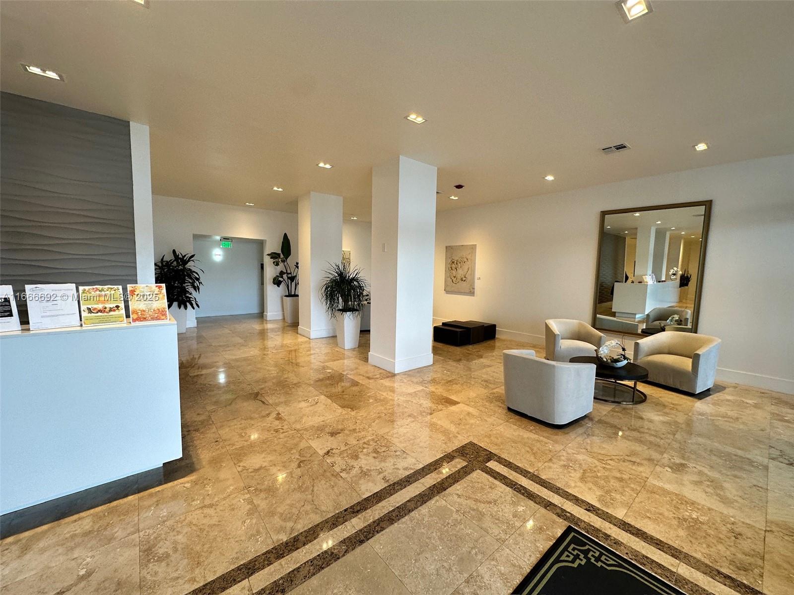 2201 S Ocean Dr 904