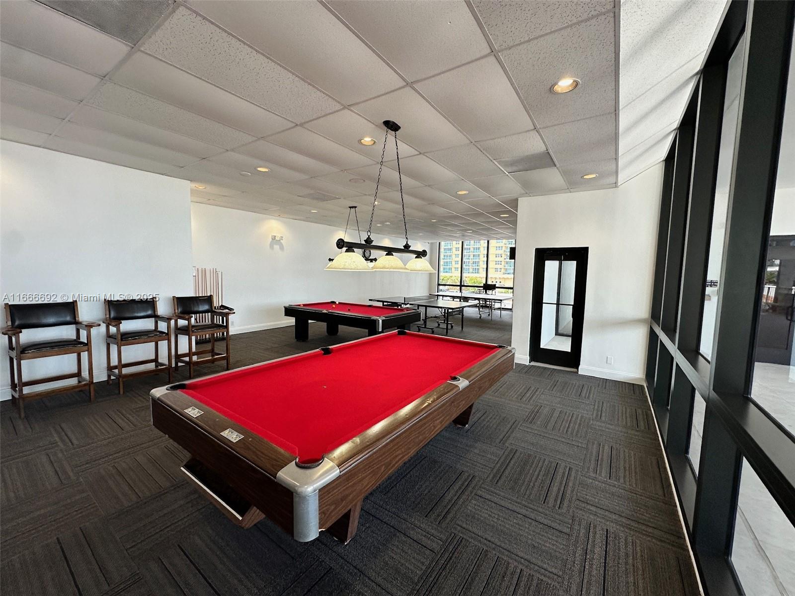 QUADOMAIN TOWER I AND IV - Residential