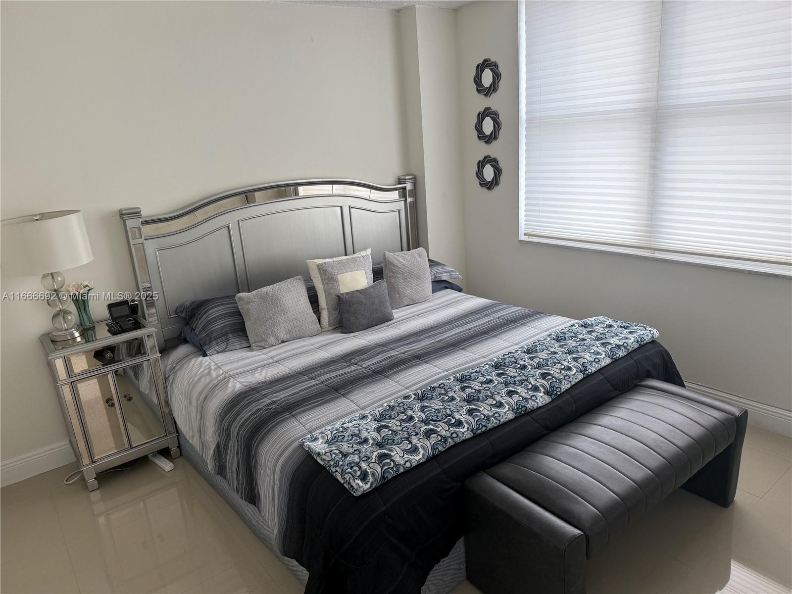 QUADOMAIN TOWER I AND IV - Residential