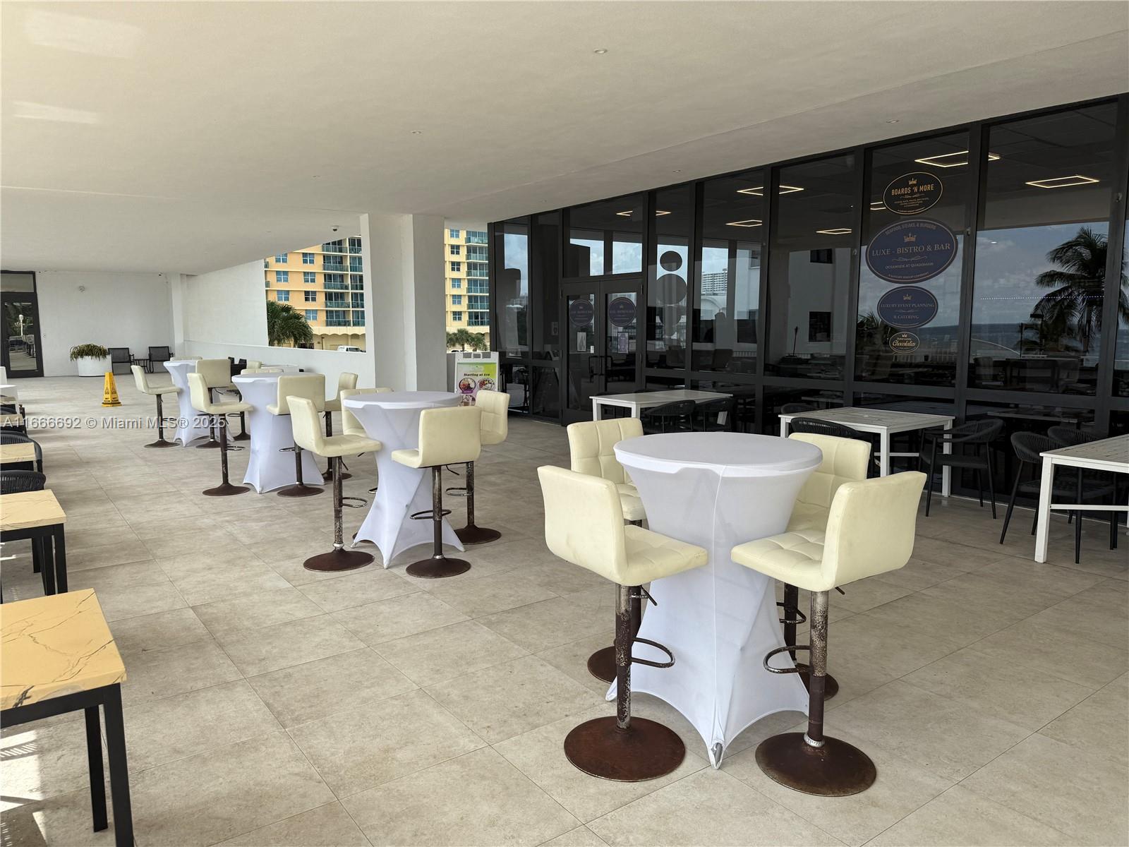 QUADOMAIN TOWER I AND IV - Residential