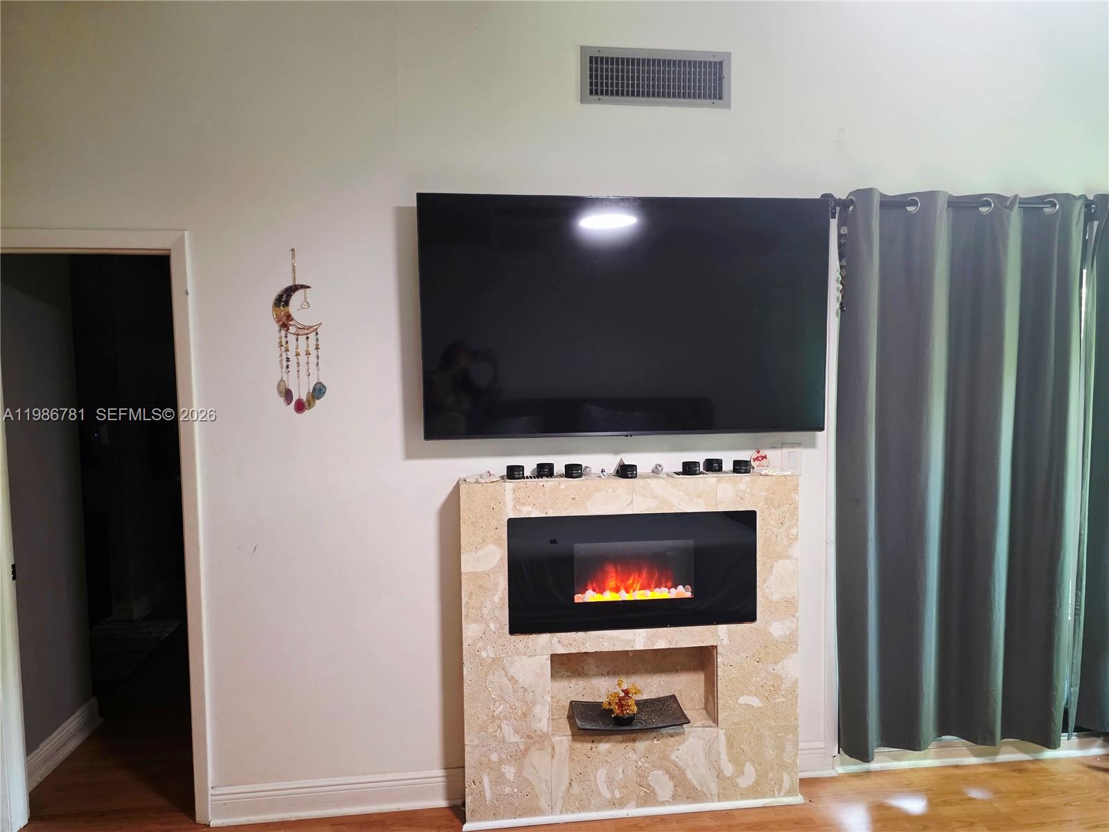 TRELLISES 2 CONDO - Residential