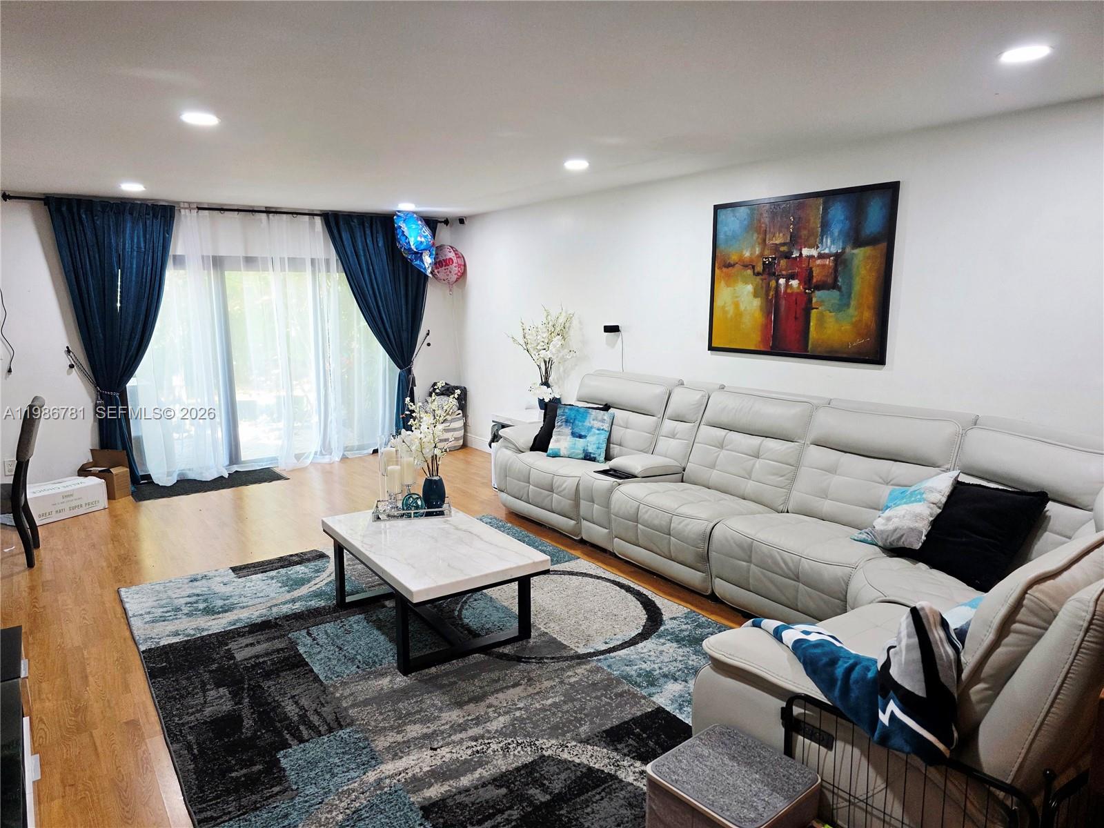 TRELLISES 2 CONDO - Residential