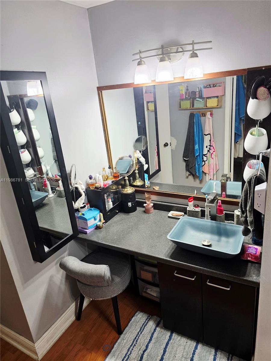 TRELLISES 2 CONDO - Residential