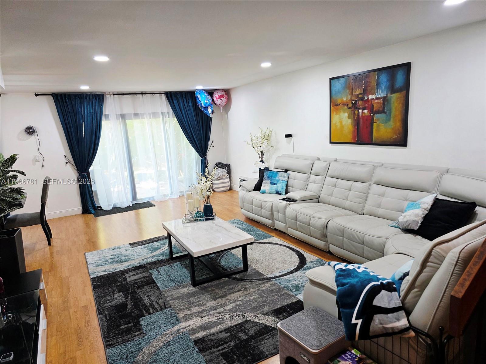 TRELLISES 2 CONDO - Residential