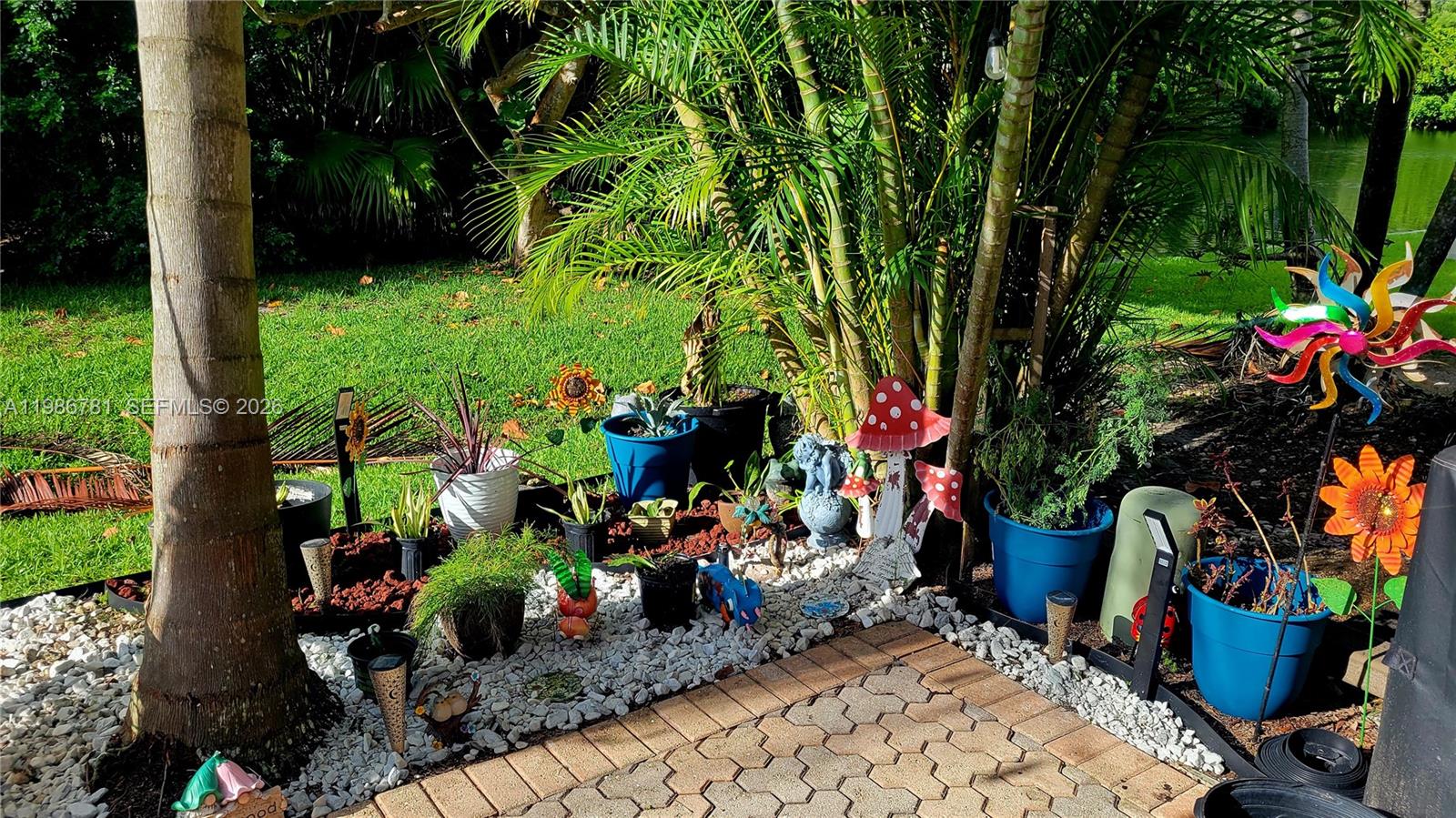 TRELLISES 2 CONDO - Residential