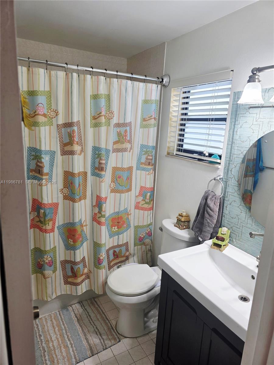 TRELLISES 2 CONDO - Residential