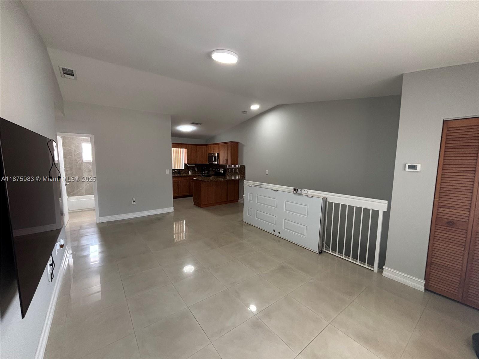 ALCAZAR VILLAS CONDO - Residential Lease
