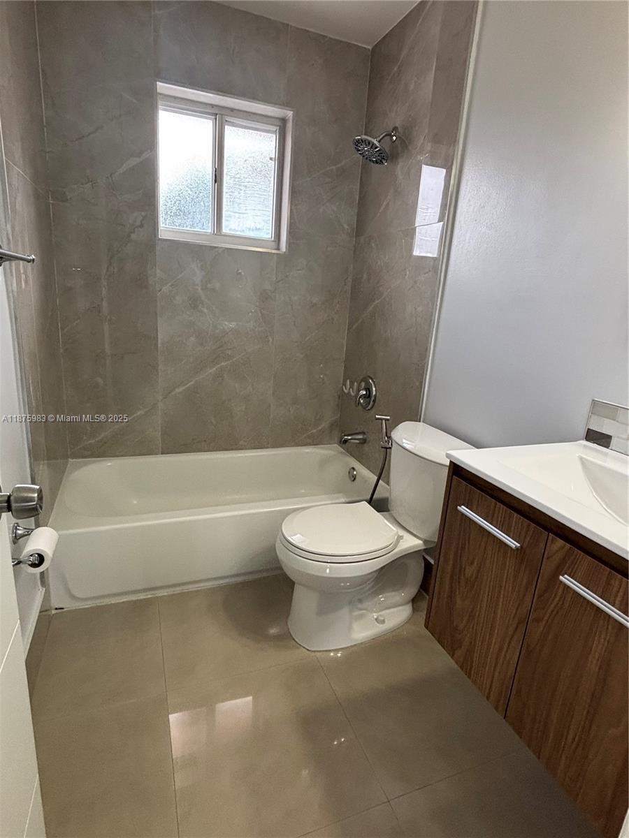 ALCAZAR VILLAS CONDO - Residential Lease