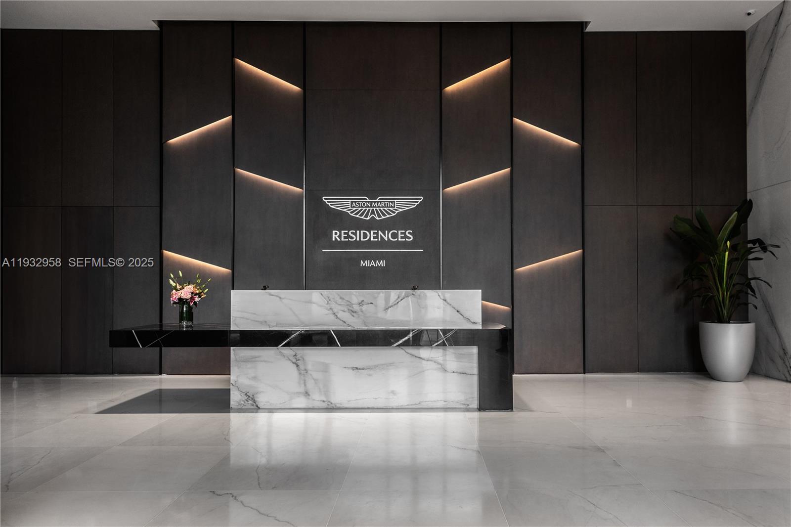ASTON MARTIN RESIDENCES - Residential