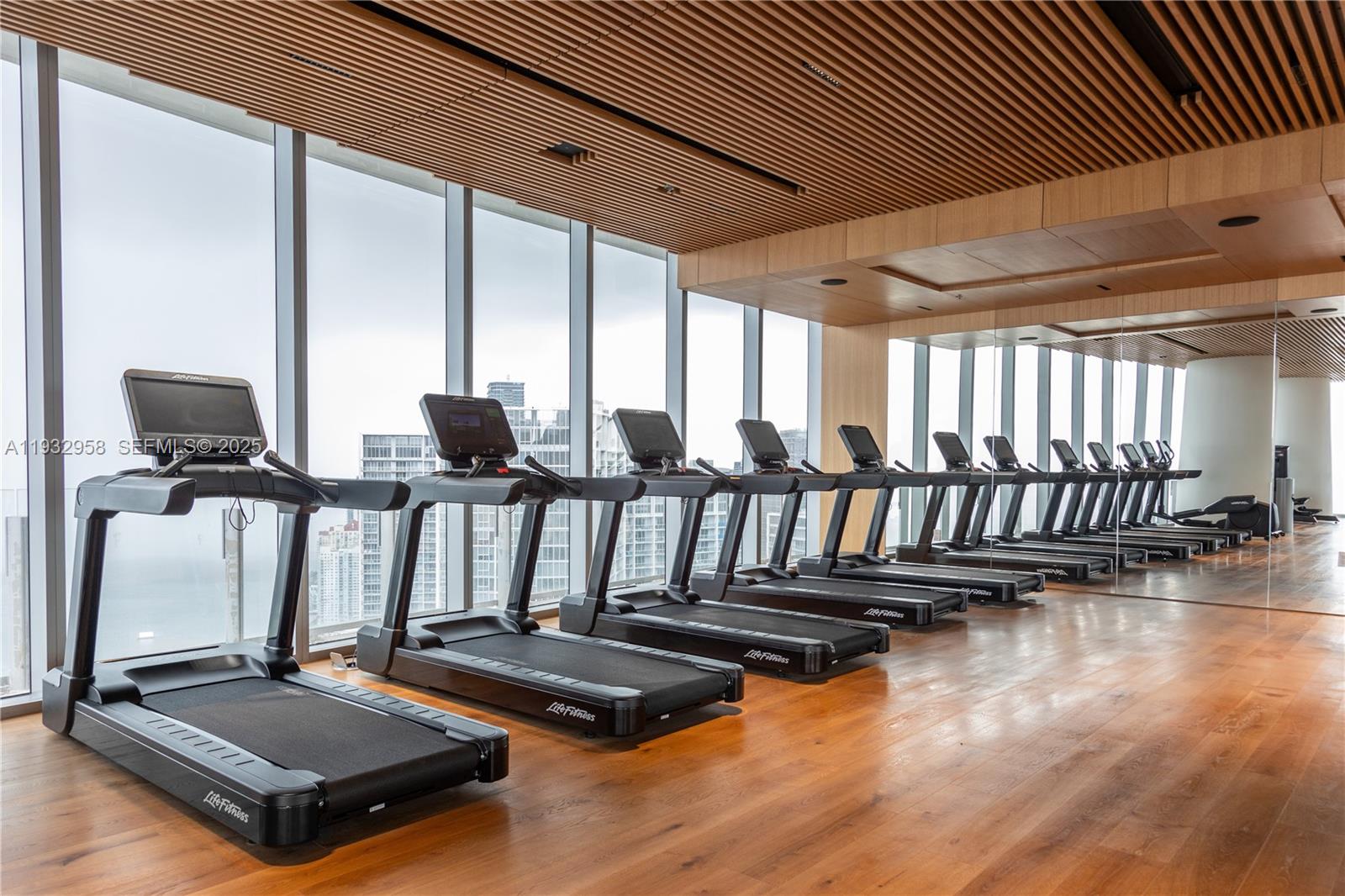 ASTON MARTIN RESIDENCES - Residential