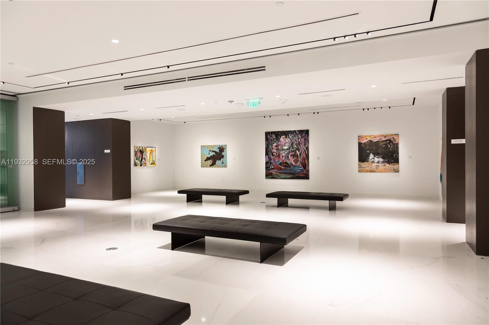 ASTON MARTIN RESIDENCES - Residential