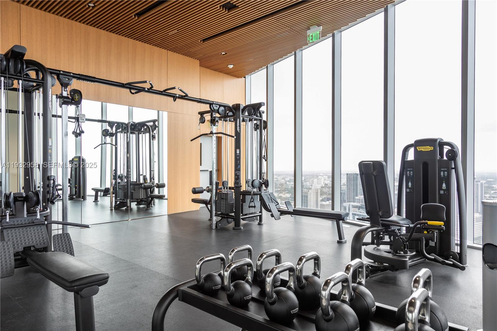 ASTON MARTIN RESIDENCES - Residential