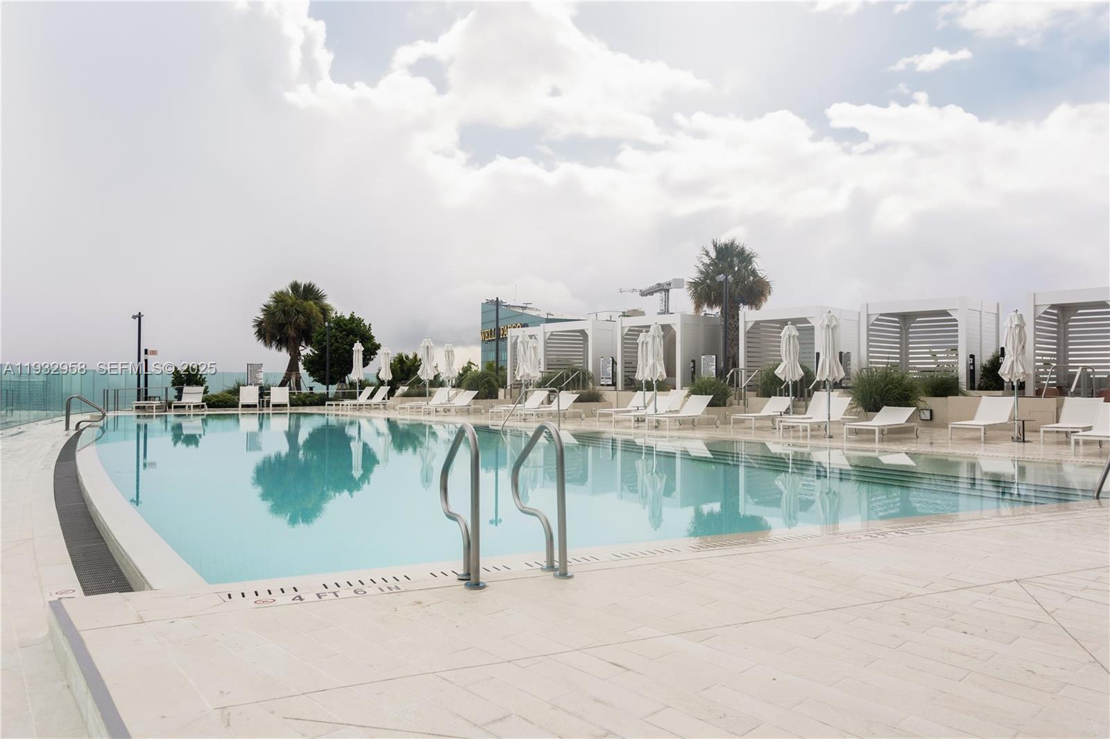 ASTON MARTIN RESIDENCES - Residential