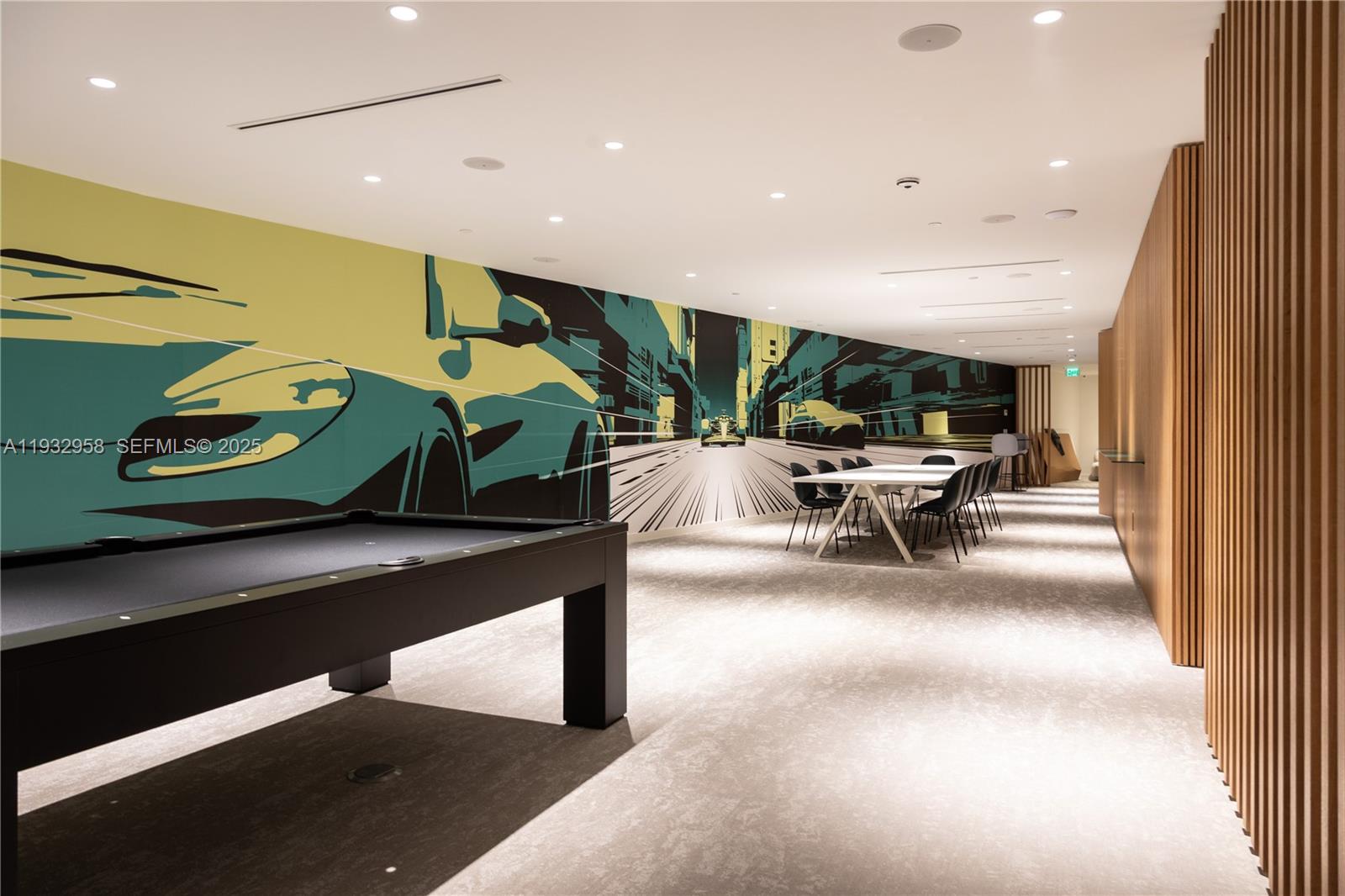 ASTON MARTIN RESIDENCES - Residential