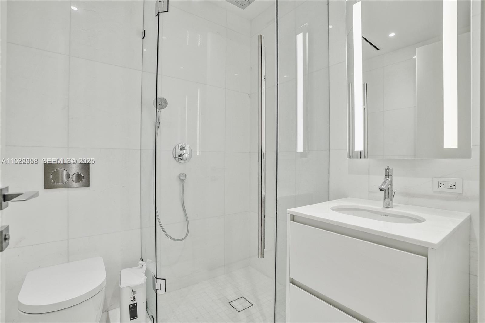 ASTON MARTIN RESIDENCES - Residential