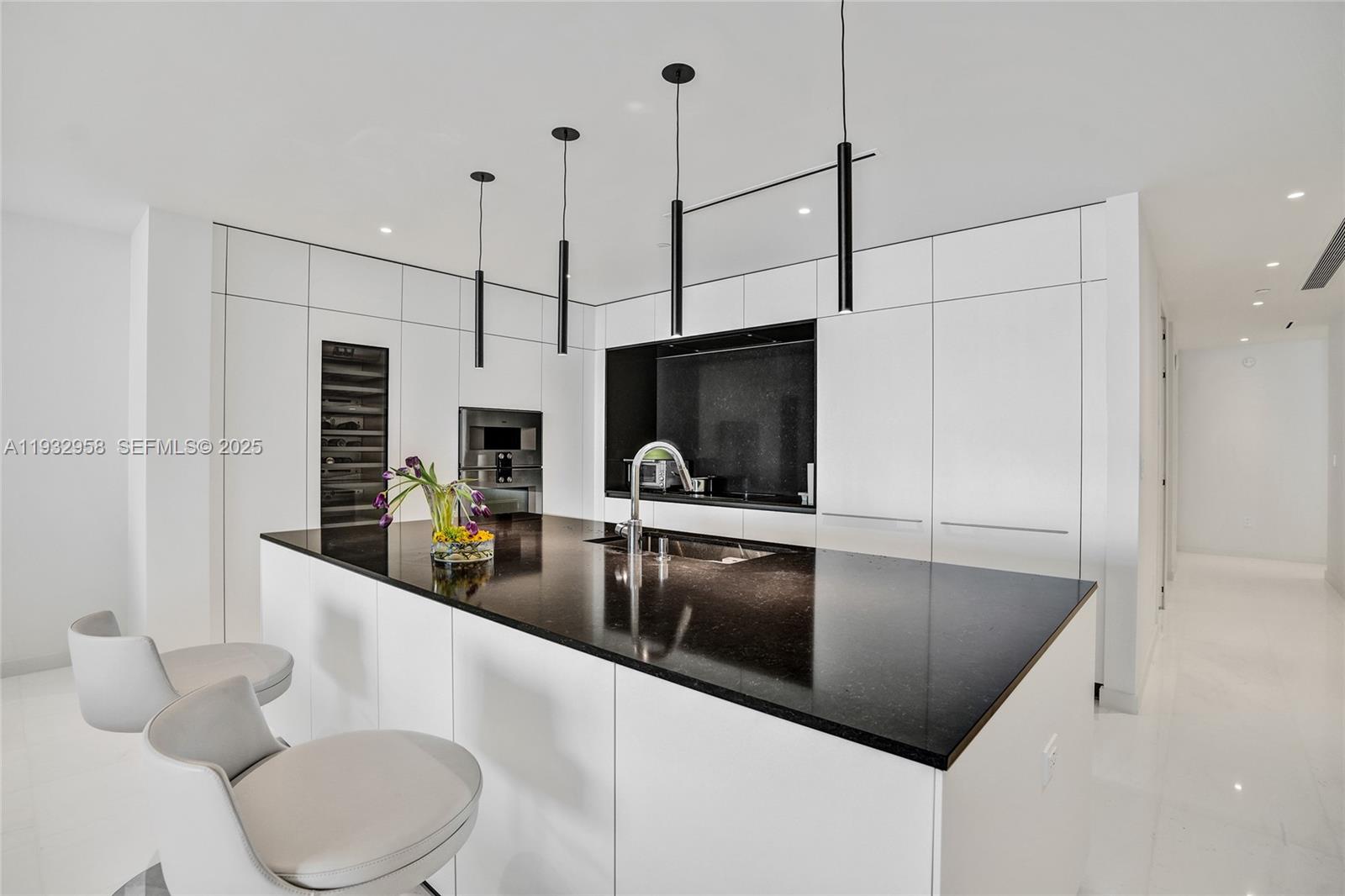 ASTON MARTIN RESIDENCES - Residential