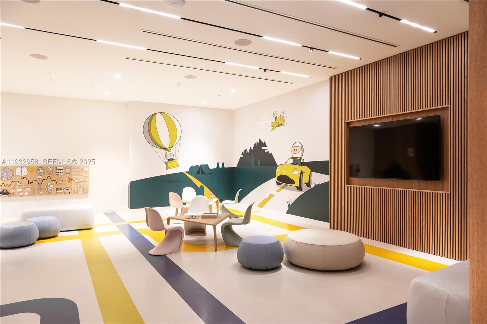 ASTON MARTIN RESIDENCES - Residential