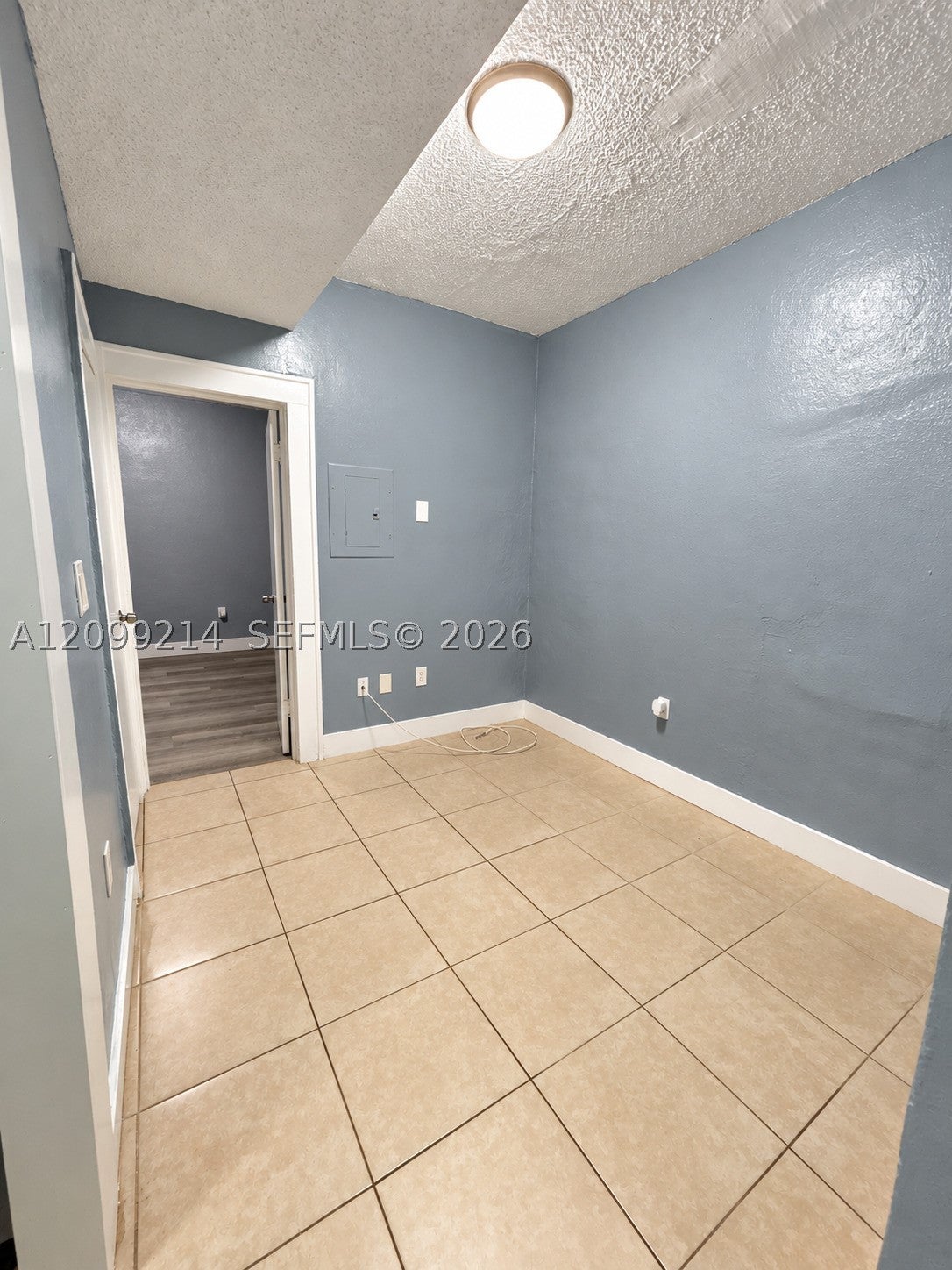 301 SW 10th Ave 4