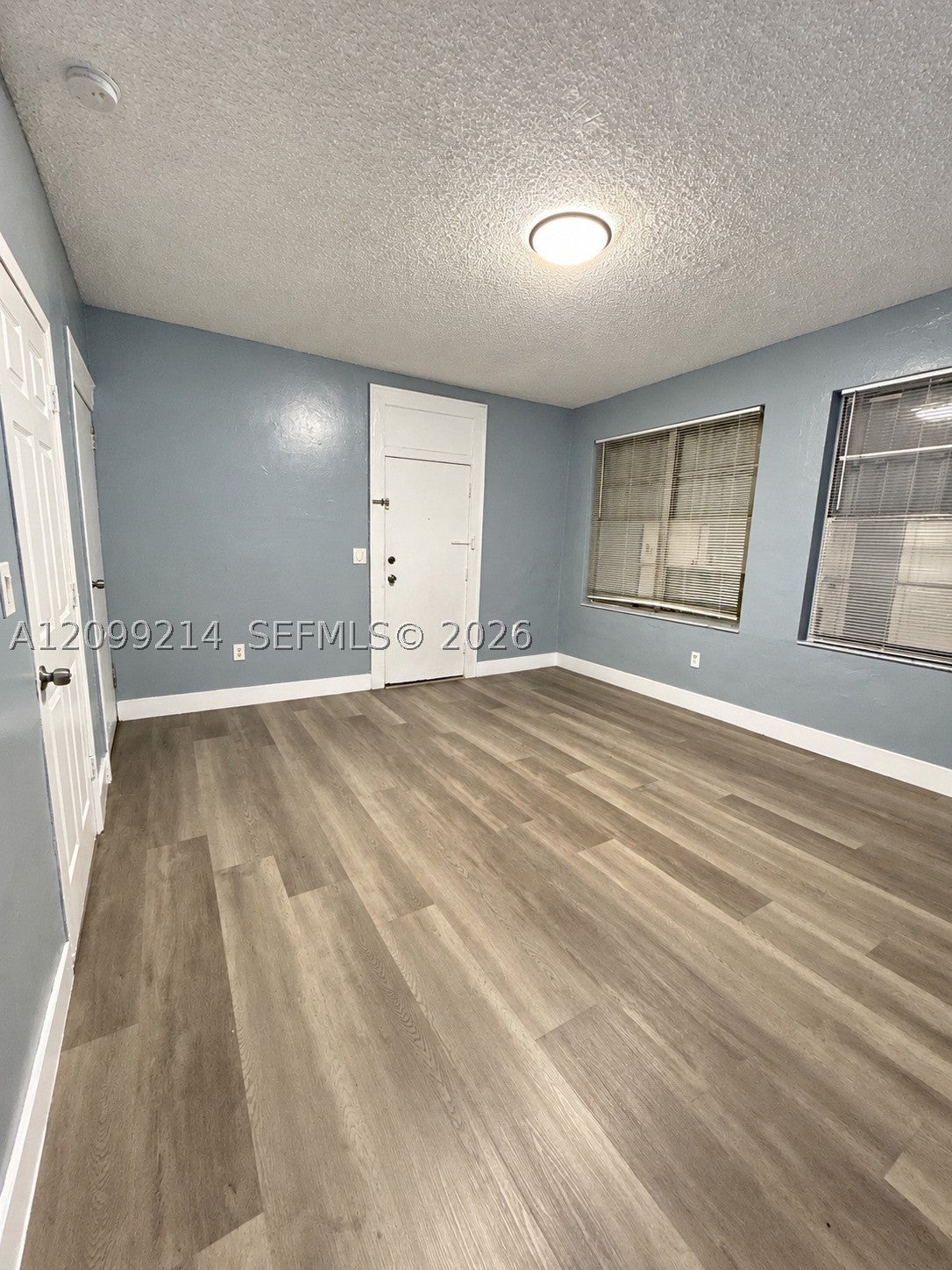 301 SW 10th Ave 4