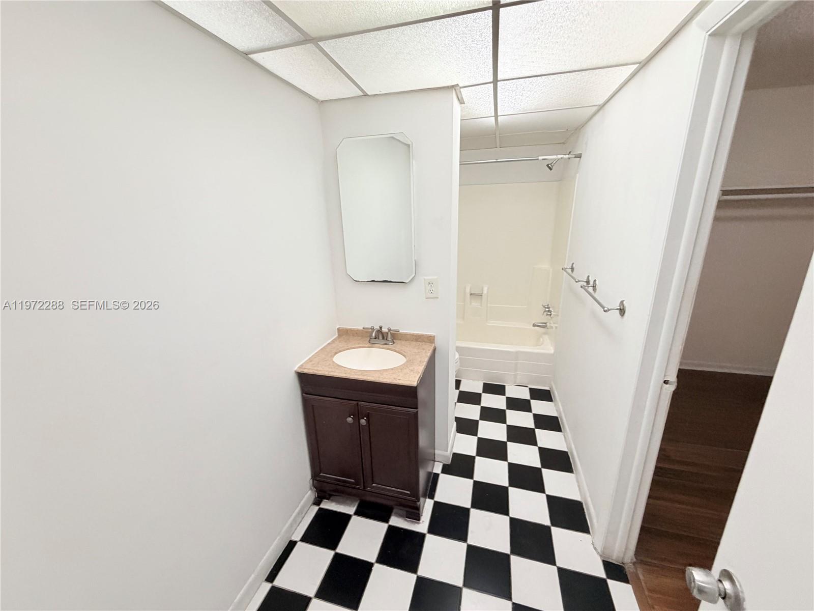 BROOKFIELD SQUARE CONDO - Residential