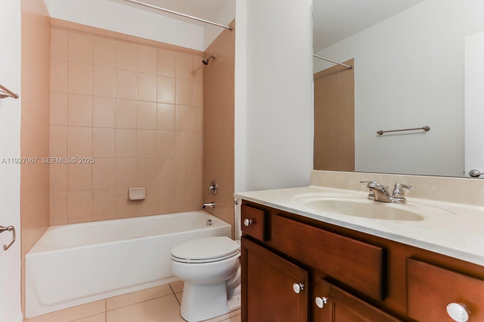 VIZCAYA FALLS PLAT 3 - Residential Lease