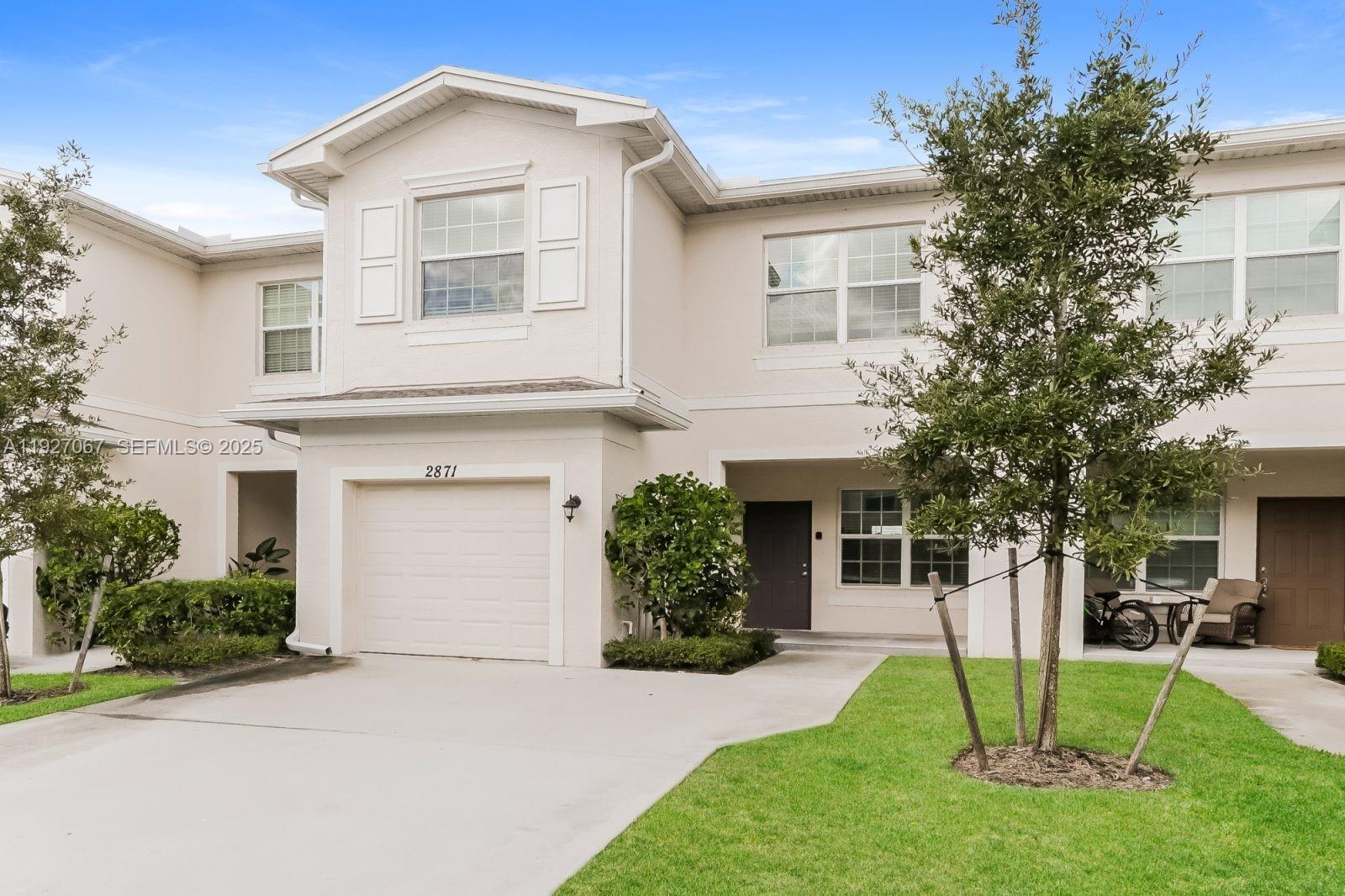 VIZCAYA FALLS PLAT 3 - Residential Lease