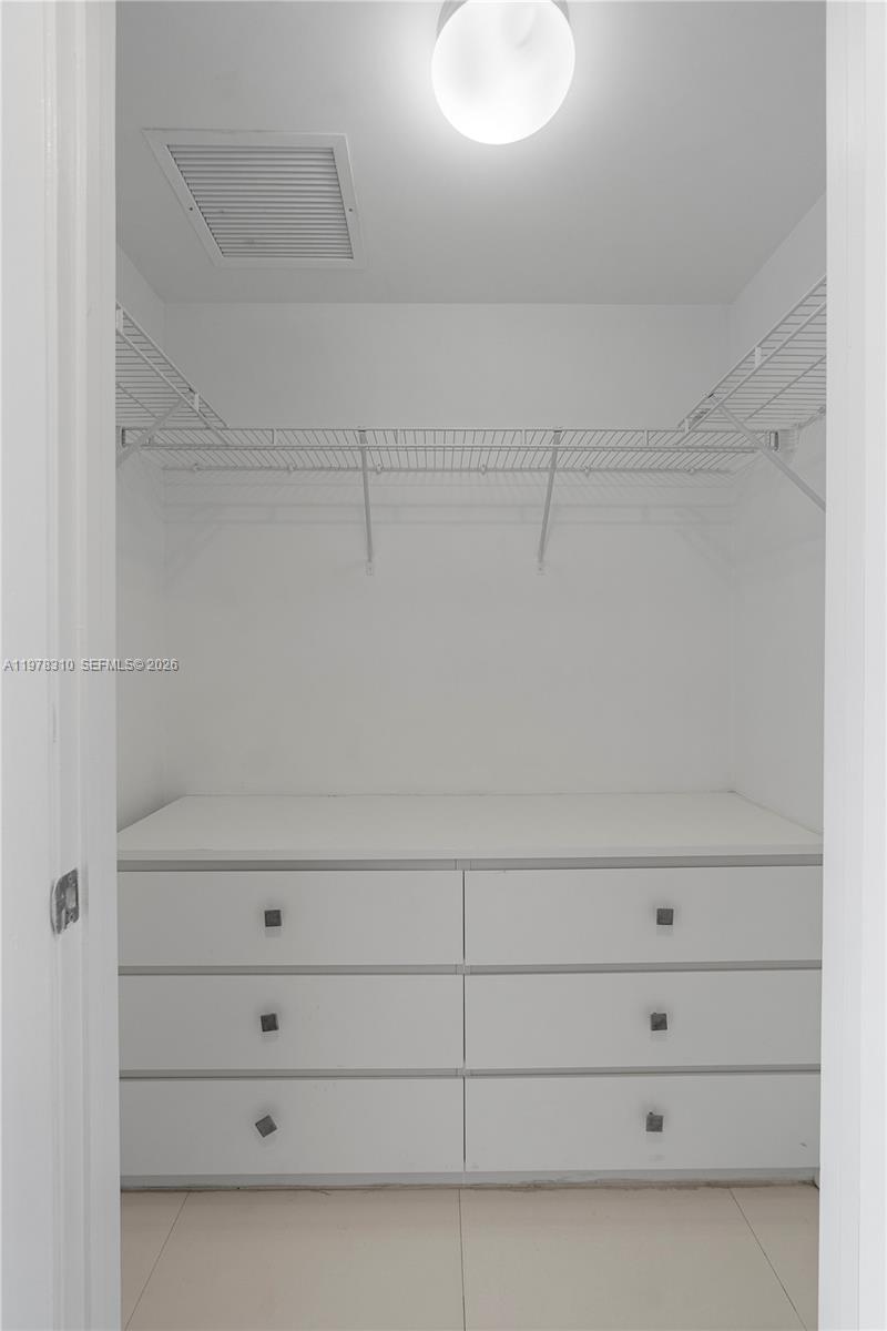 50 BISCAYNE CONDO - Residential