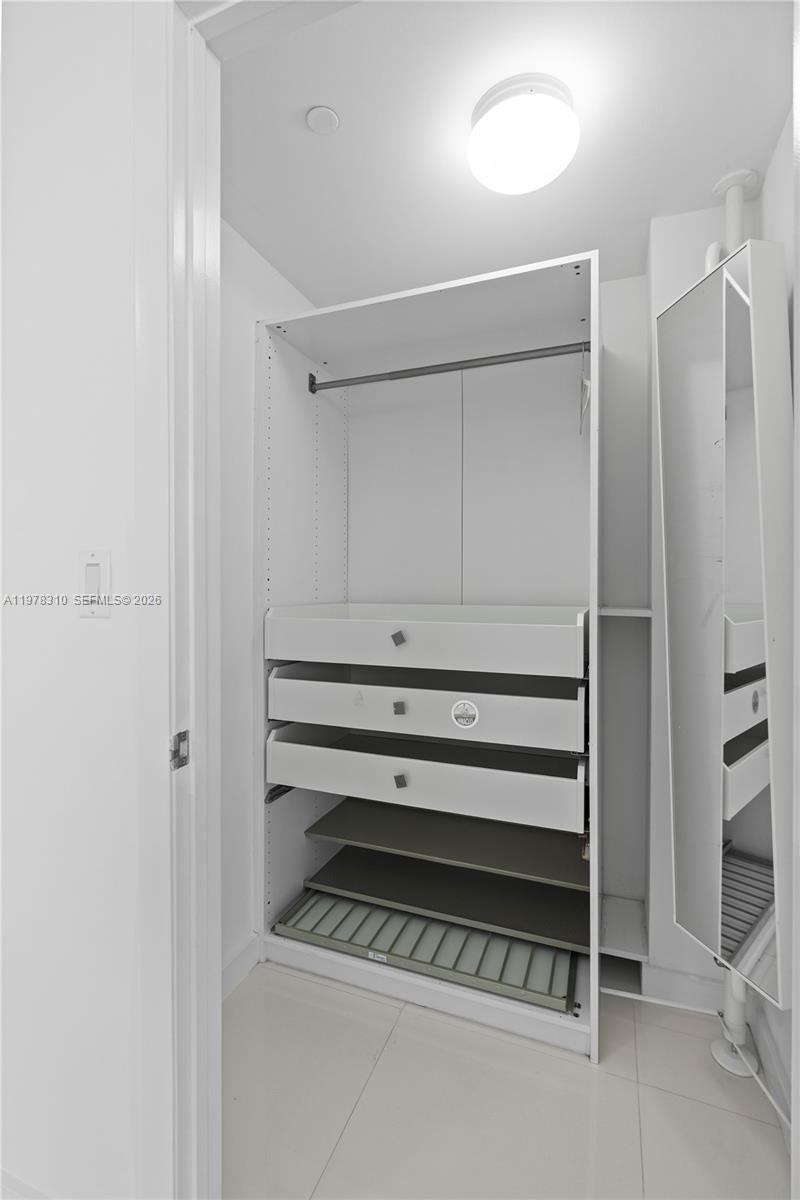 50 BISCAYNE CONDO - Residential