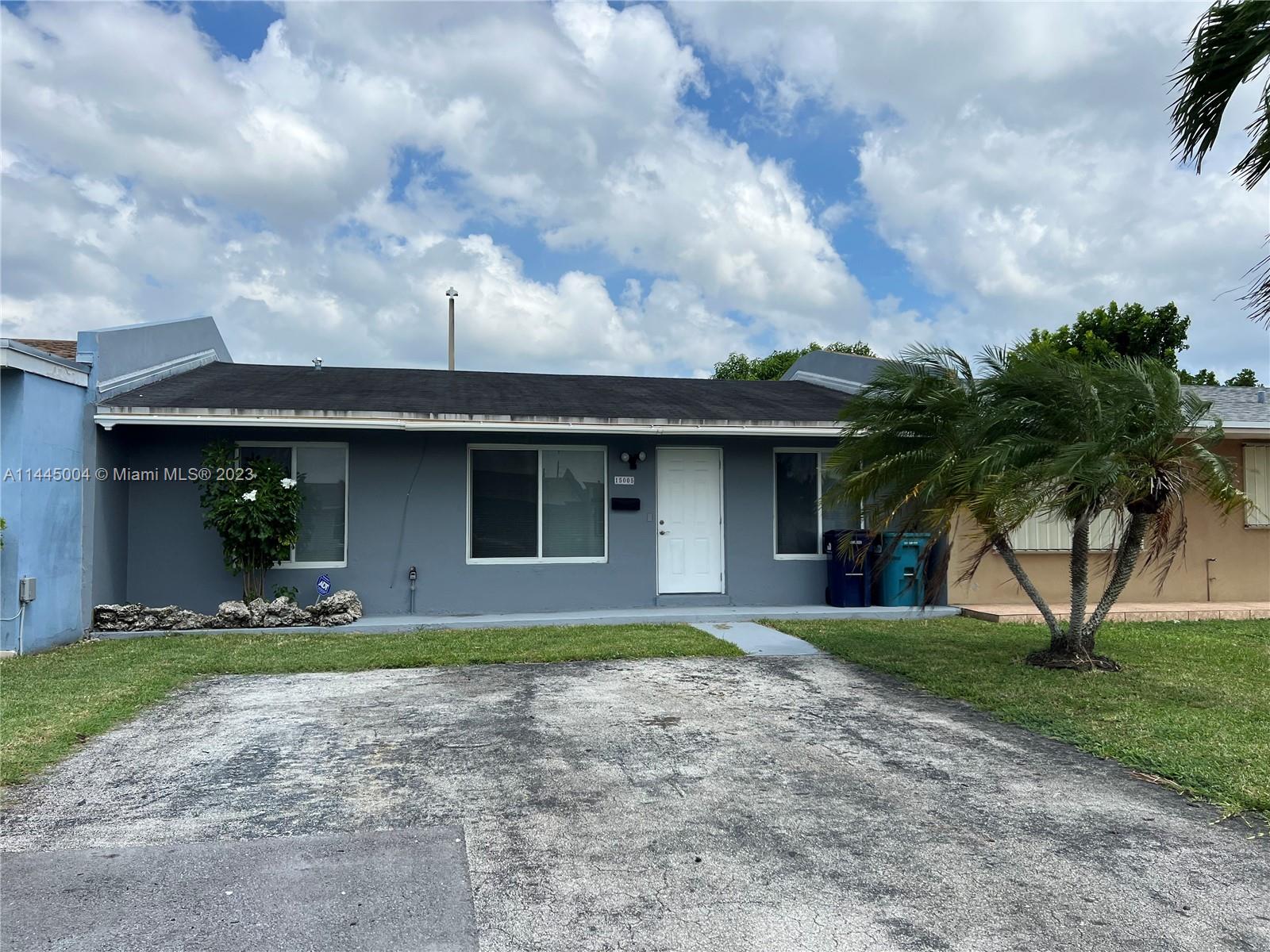 RICHMOND TOWNHOUSE - Residential Lease