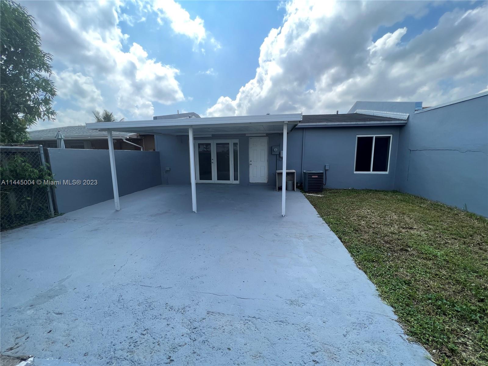 RICHMOND TOWNHOUSE - Residential Lease