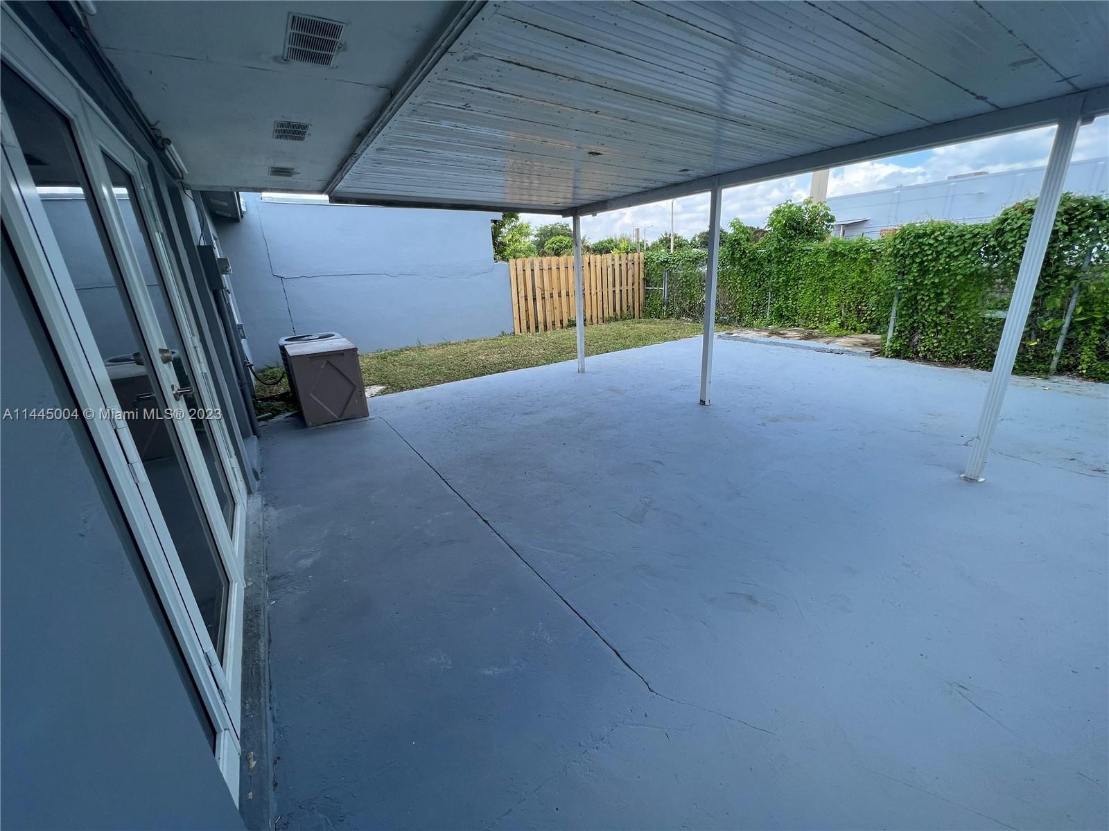 RICHMOND TOWNHOUSE - Residential Lease