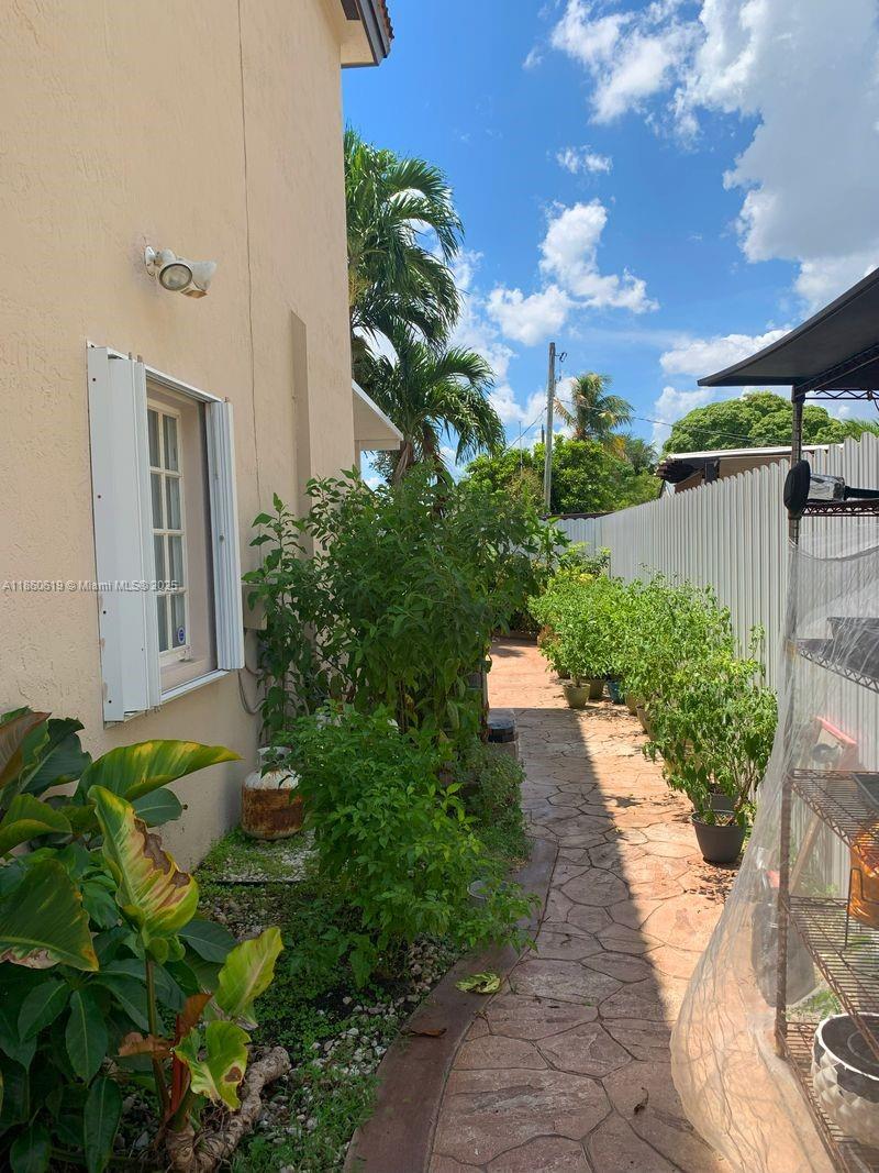 ENCLAVE AT WESTCHESTER - Residential