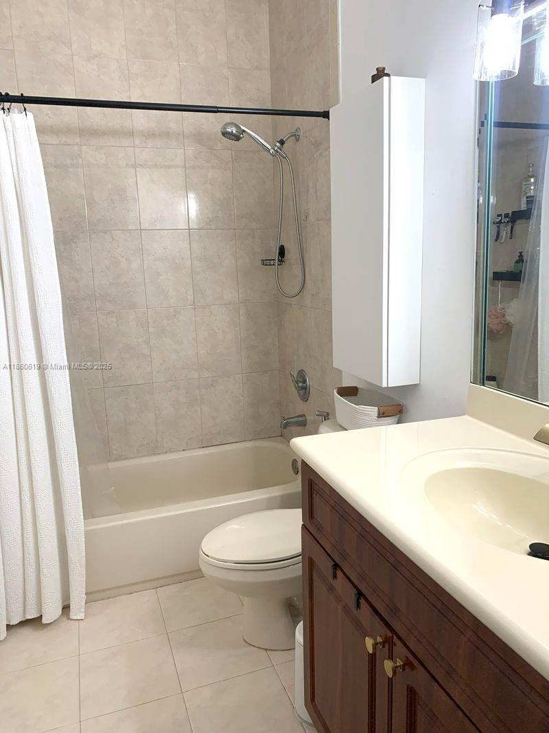 ENCLAVE AT WESTCHESTER - Residential