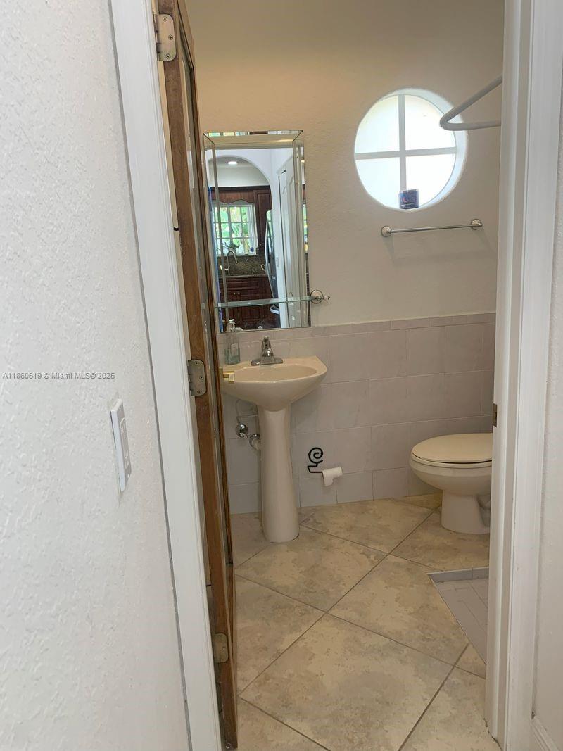 ENCLAVE AT WESTCHESTER - Residential