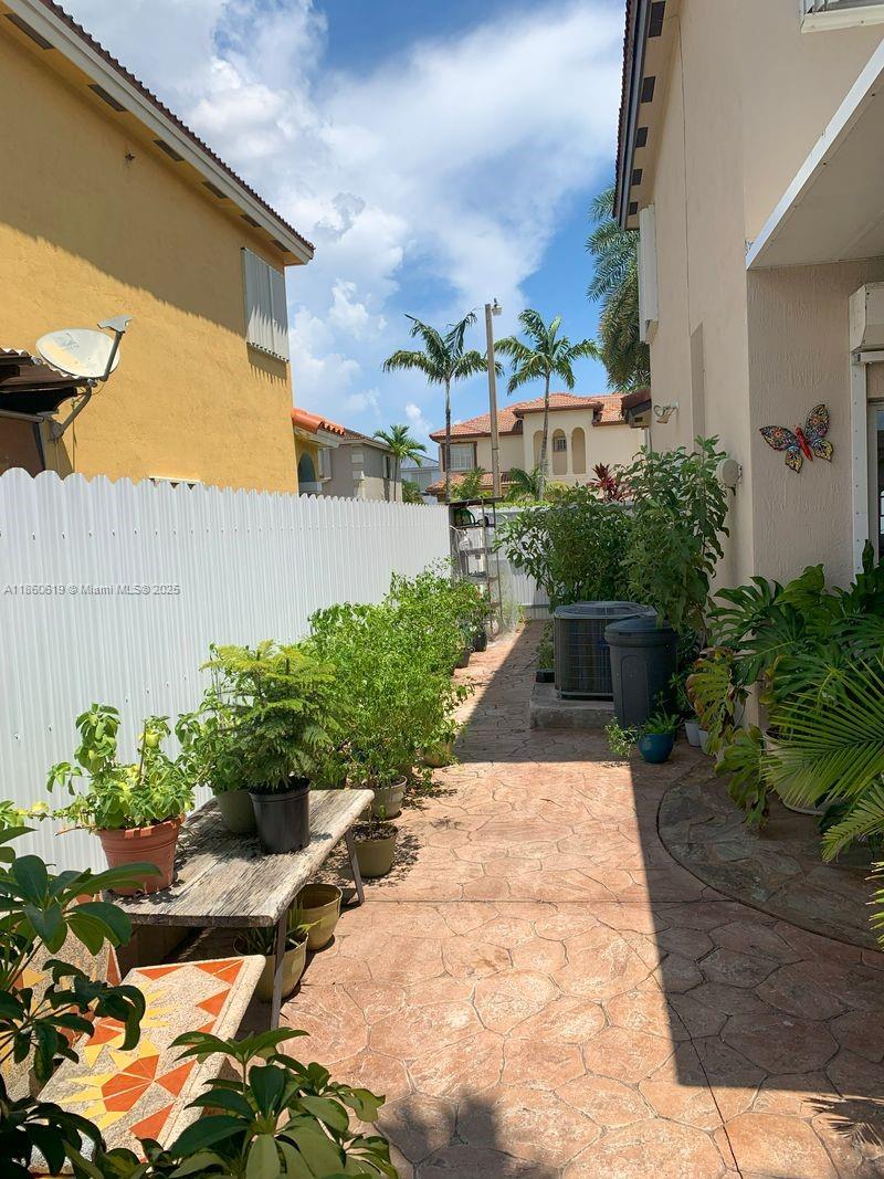 ENCLAVE AT WESTCHESTER - Residential