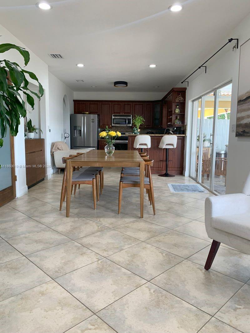 ENCLAVE AT WESTCHESTER - Residential