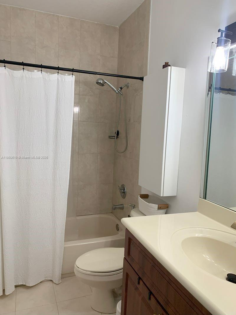 ENCLAVE AT WESTCHESTER - Residential