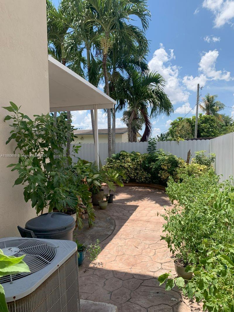 ENCLAVE AT WESTCHESTER - Residential