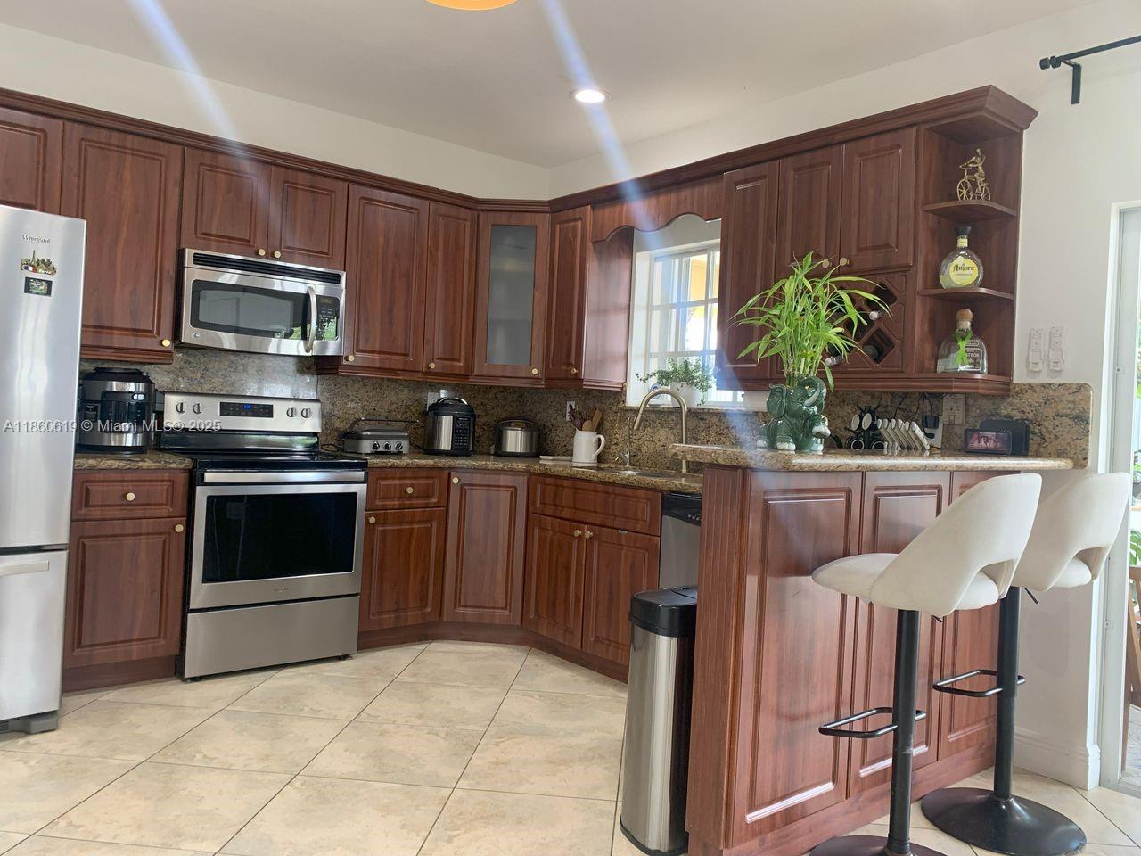 ENCLAVE AT WESTCHESTER - Residential