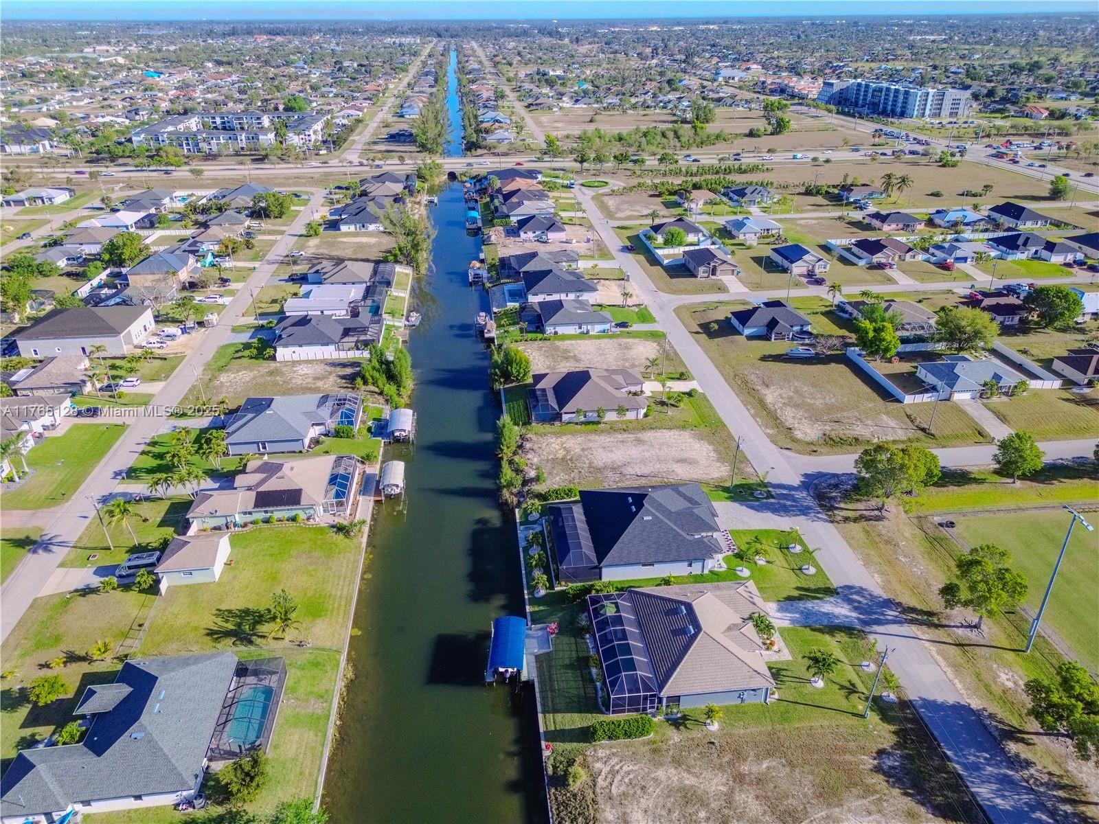 CAPE CORAL - Residential
