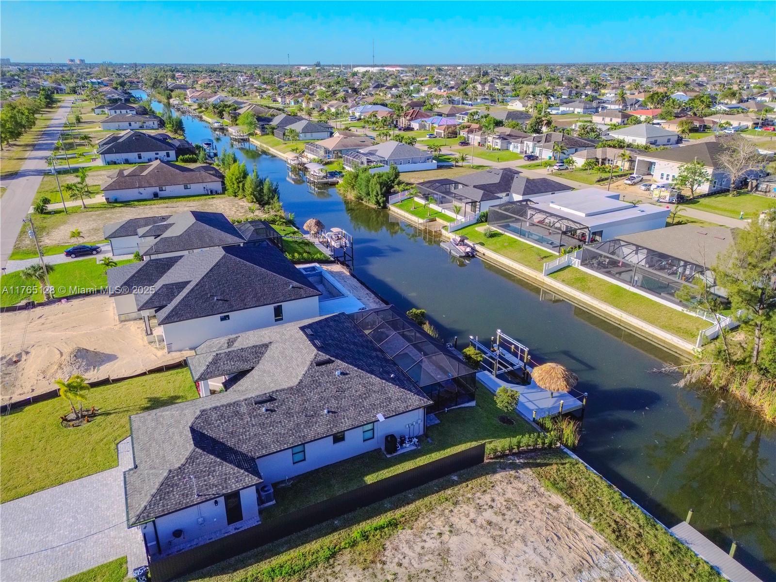 CAPE CORAL - Residential