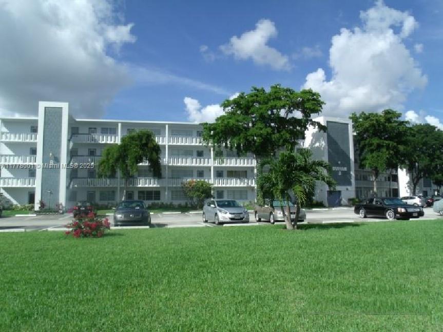 Property for Sale at 2031 Durham B 2031, Deerfield Beach, Broward County, Florida - Bedrooms: 1 
Bathrooms: 2  - $90,000