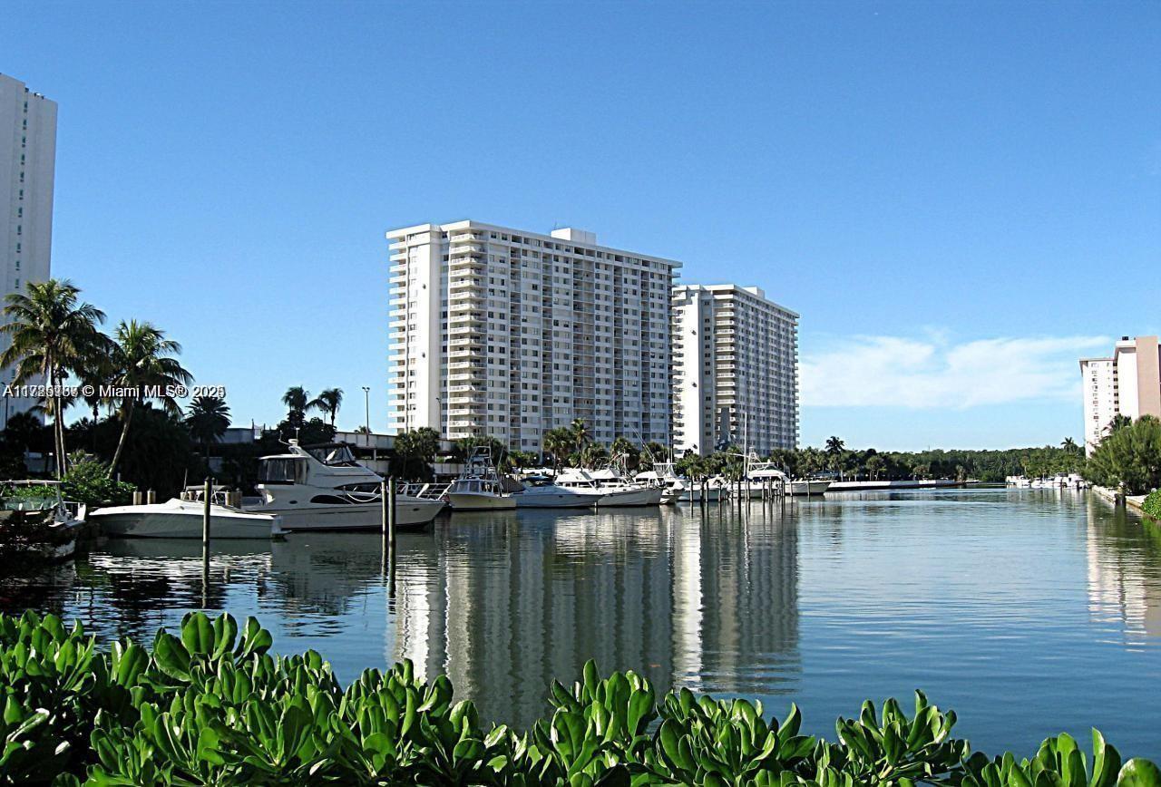 ARLEN HOUSE CONDO - Residential