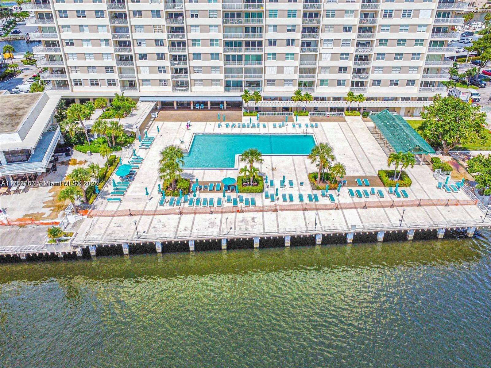 ARLEN HOUSE CONDO - Residential