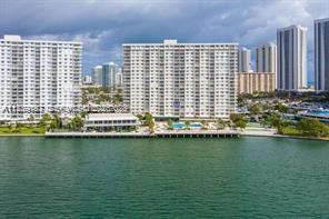 ARLEN HOUSE CONDO - Residential