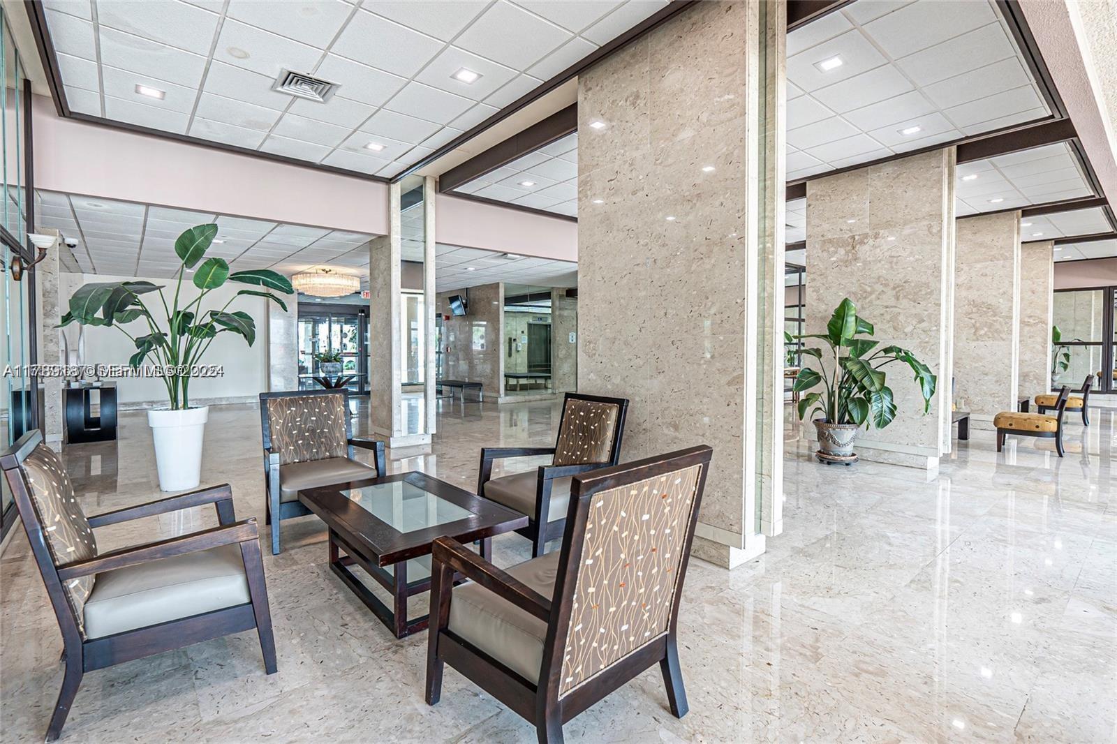 ARLEN HOUSE CONDO - Residential