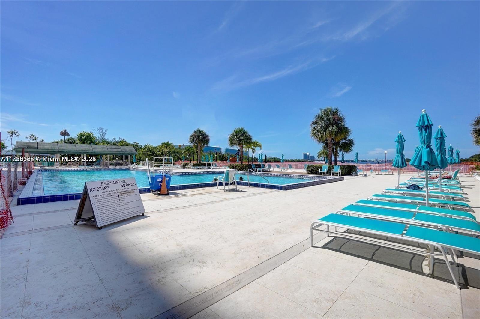 ARLEN HOUSE CONDO - Residential