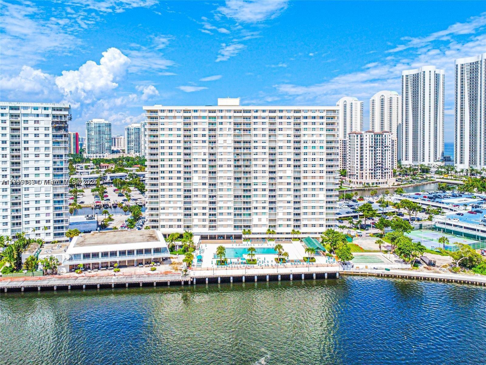 ARLEN HOUSE CONDO - Residential