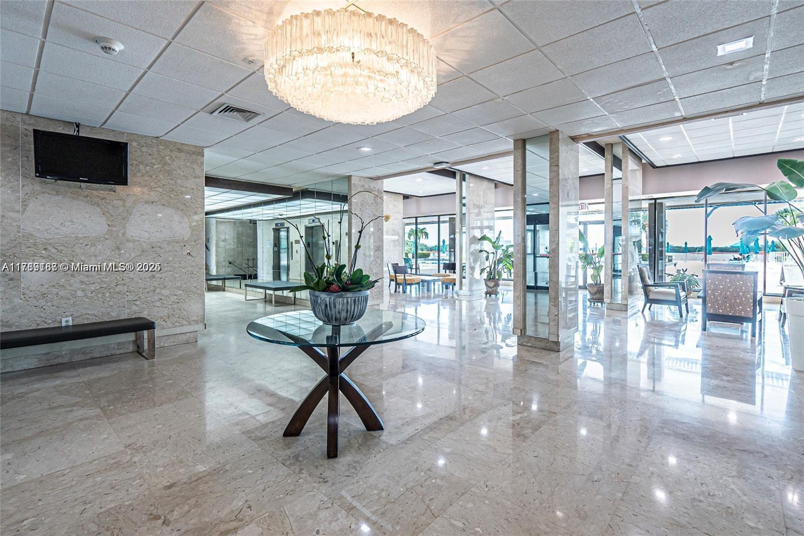 ARLEN HOUSE CONDO - Residential