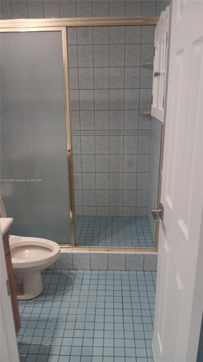 RAMBLEWOOD EAST CONDO - Residential Lease